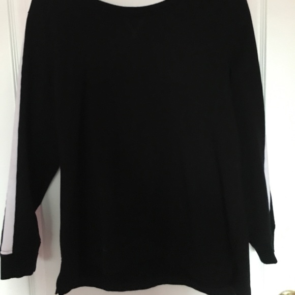 sweatshirt - Picture 2 of 5